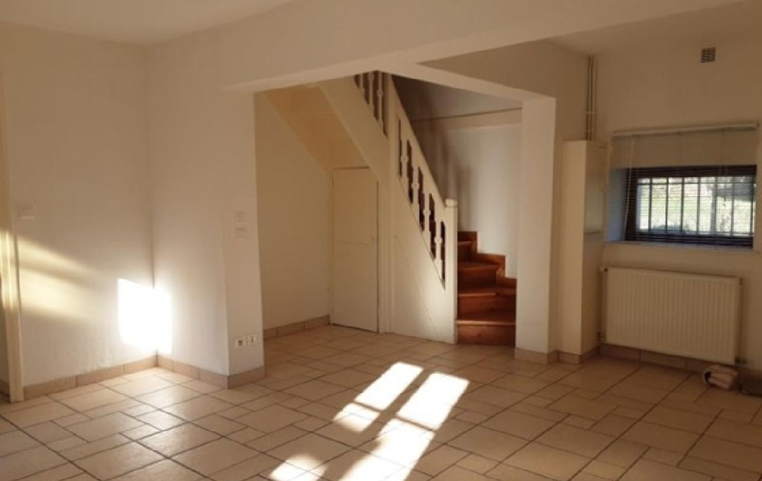 Annonces BEAUJOLAIS : Appartement | PRISSE (71960) | 124 m2 | 806 € 