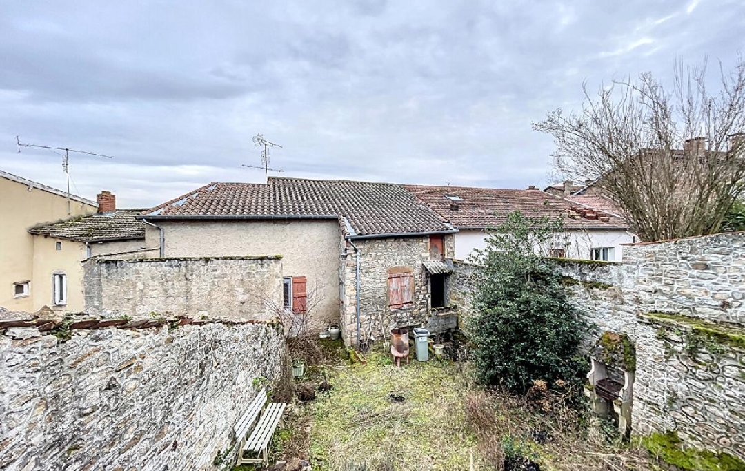 Annonces BEAUJOLAIS : Maison / Villa | TRAMAYES (71520) | 170 m2 | 139 000 € 